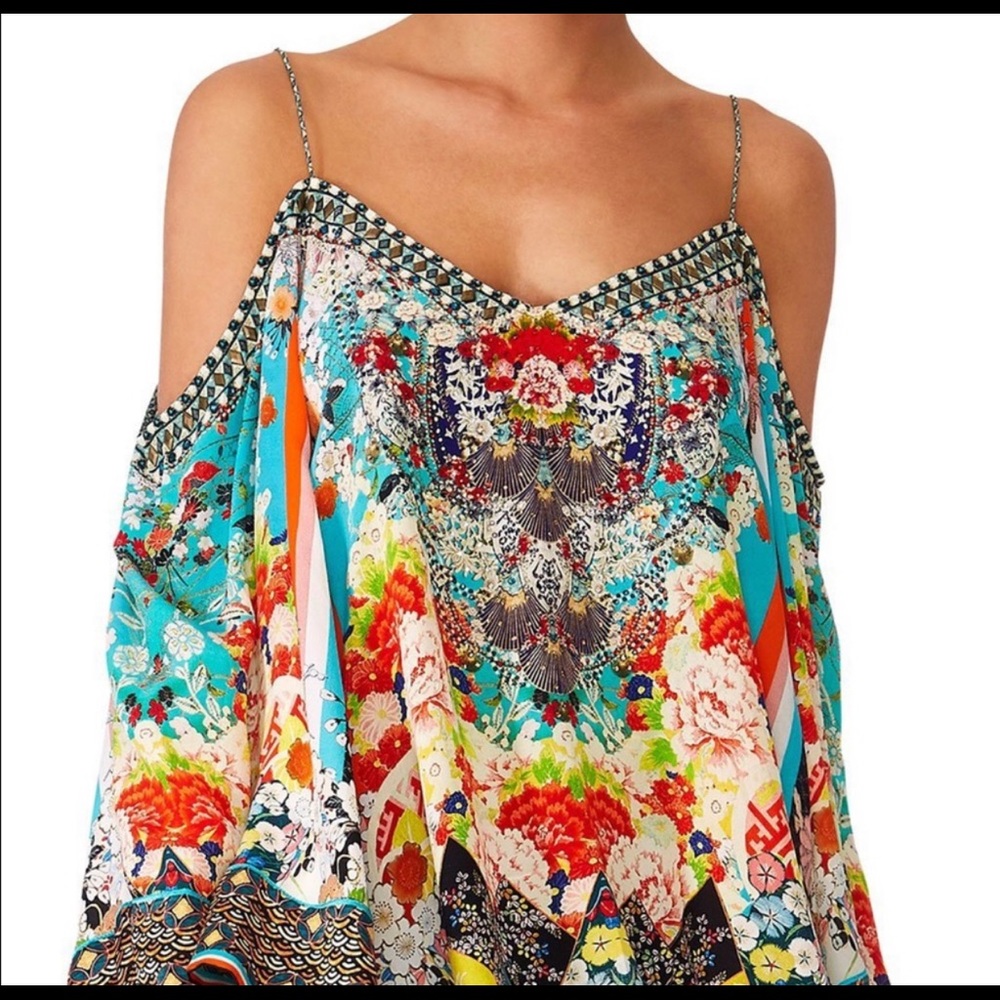 Camilla flare flutter crystal sleeve galaxy girl